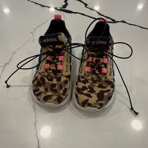 adidas Kids toddler Leopard Print Sneakers with Pink Accents